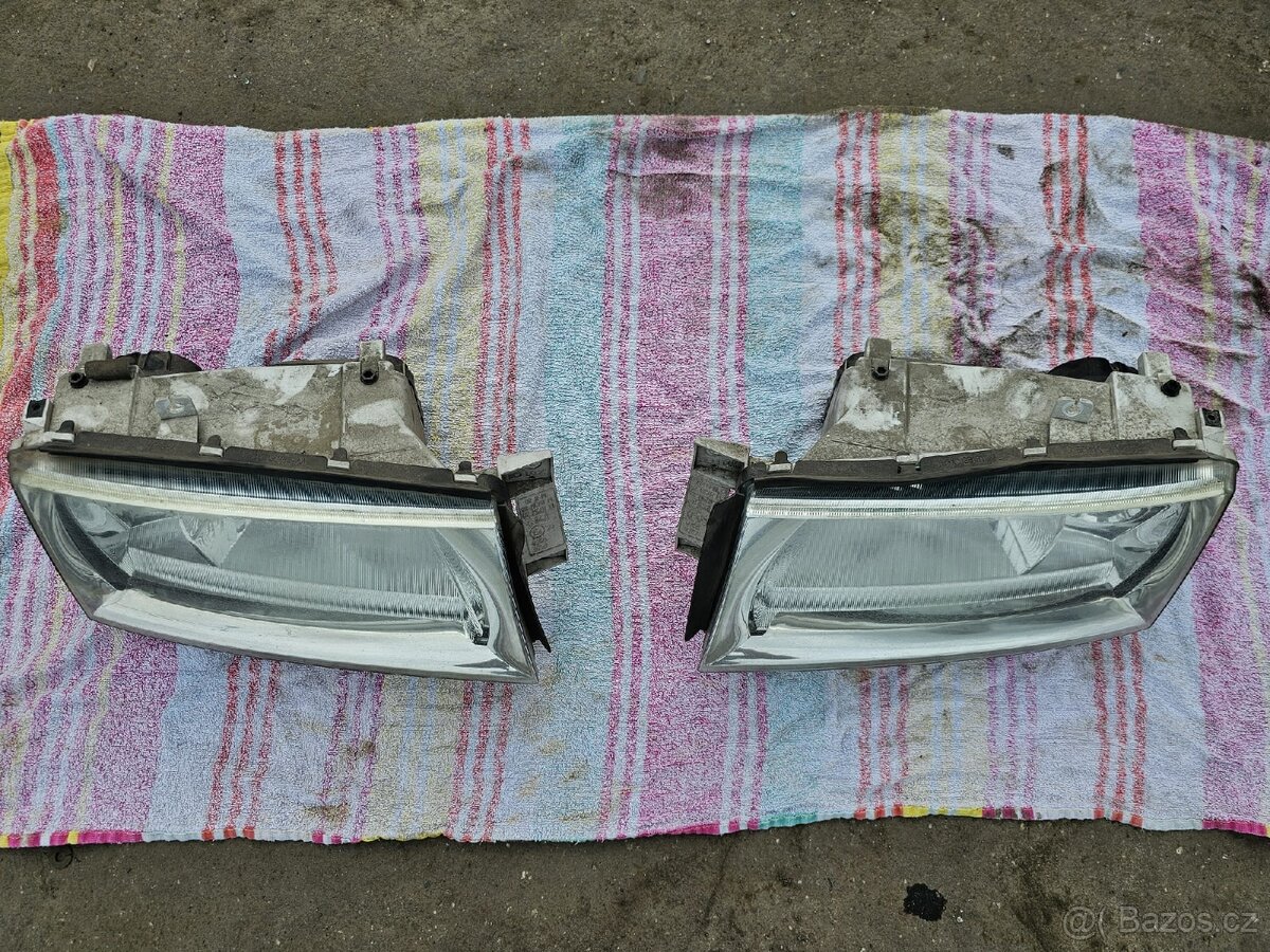 Přední světla Octavia 1 Facelift.