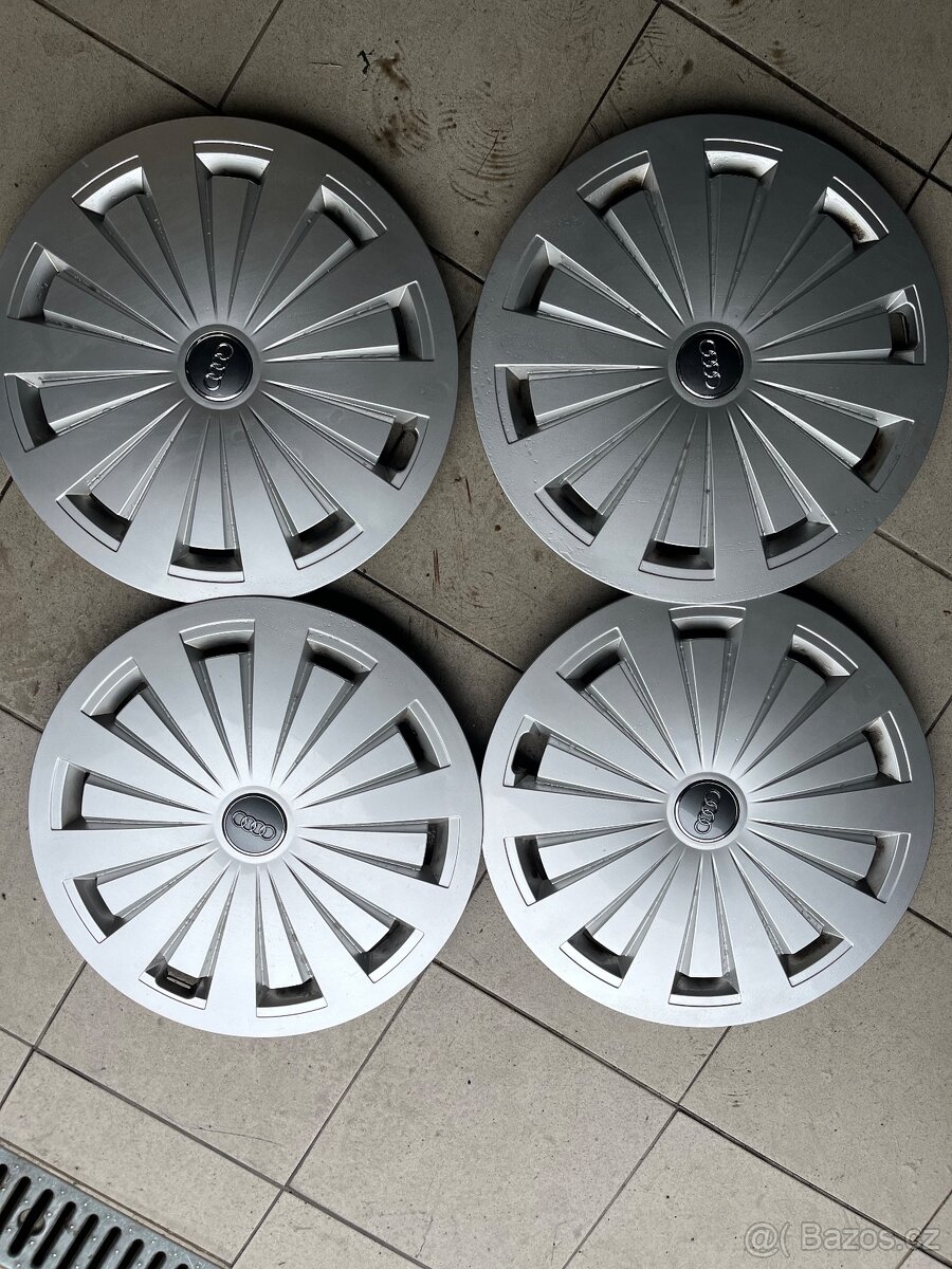 Originál Audi poklice R16