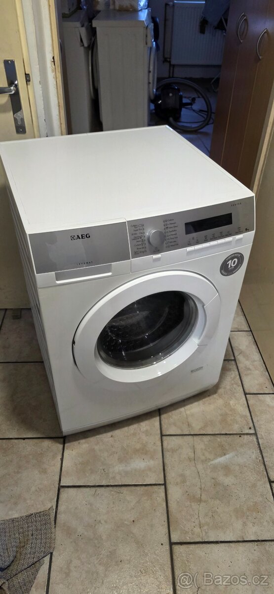 Pračka AEG Lavamat L76475 na 9 kg prádla 1400 ot.