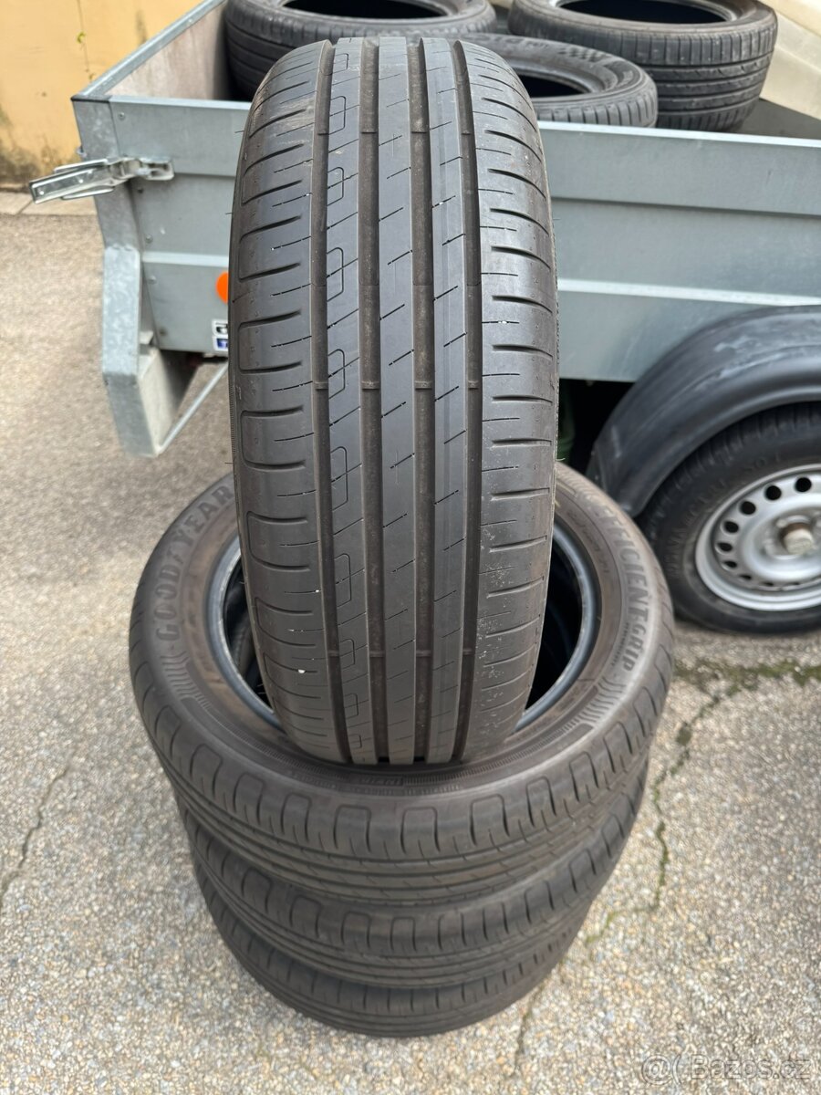 4ks 205/55/17 Goodyear 85% cena komplet 3000,-