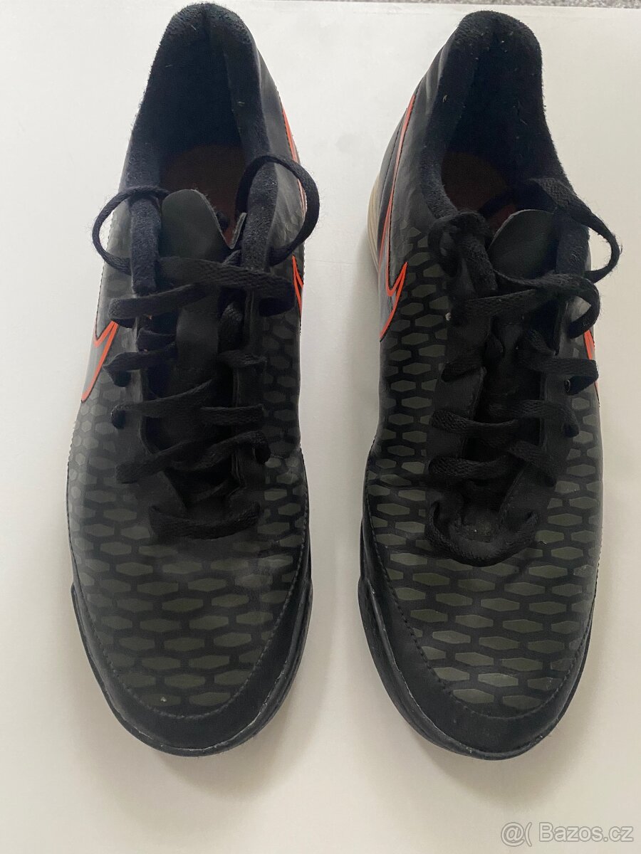 NIKE zelené turfy velikost 44