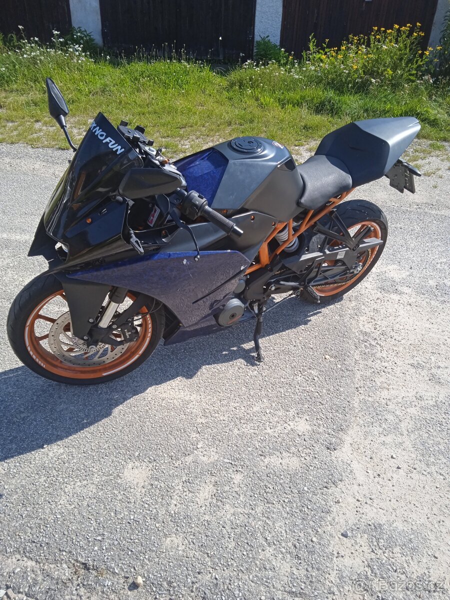 KTM RC 390 rok 015