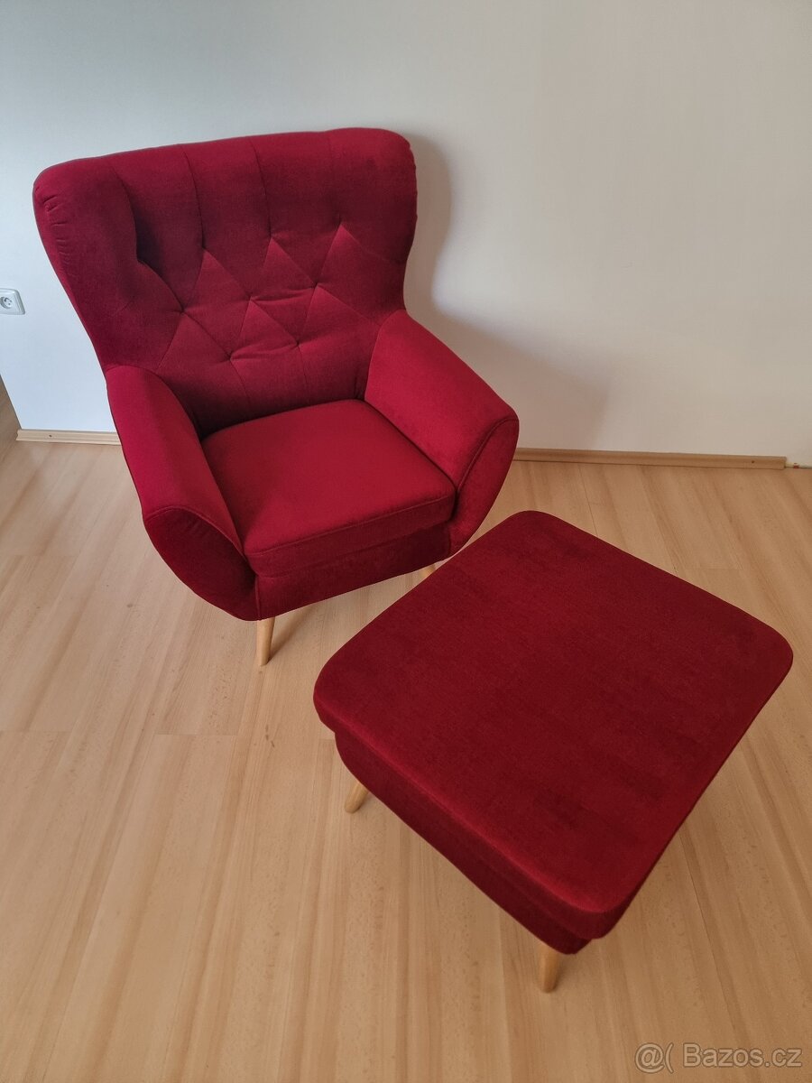 TOP ušák křeslo Voss + taburet (jako nové)