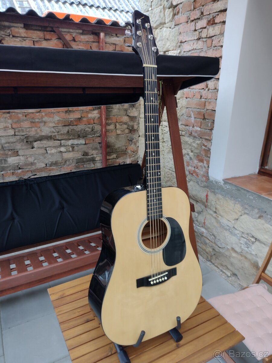 Akustická kytara Stagg SW201N