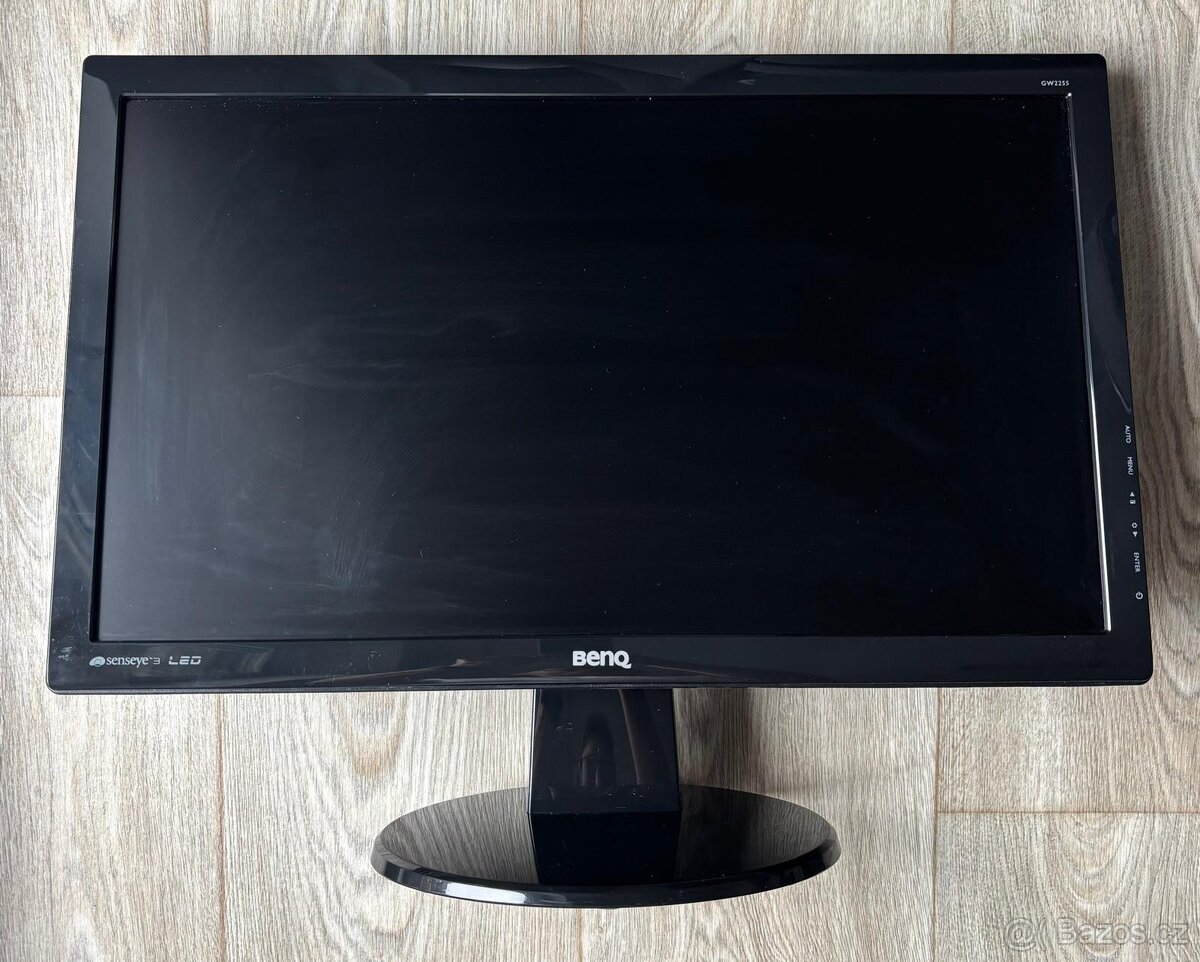 22" LED monitor (poslední tři kusy)