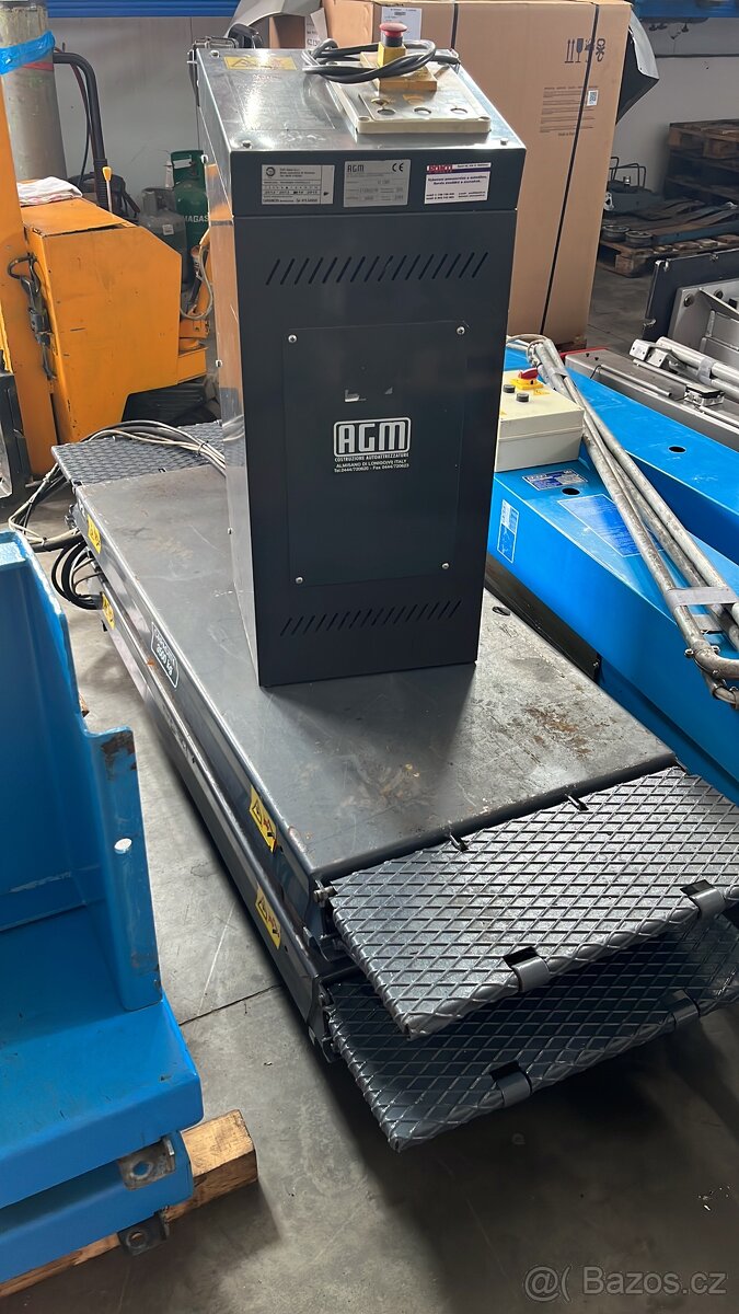 Nůžkový zvedák AGM 3500kg