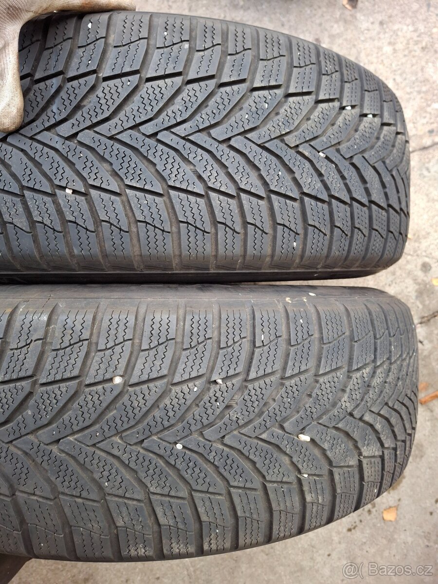 Zimní pneumatiky 235/60/18