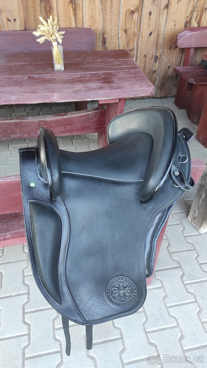 Bezkostrové sedlo Ludomar