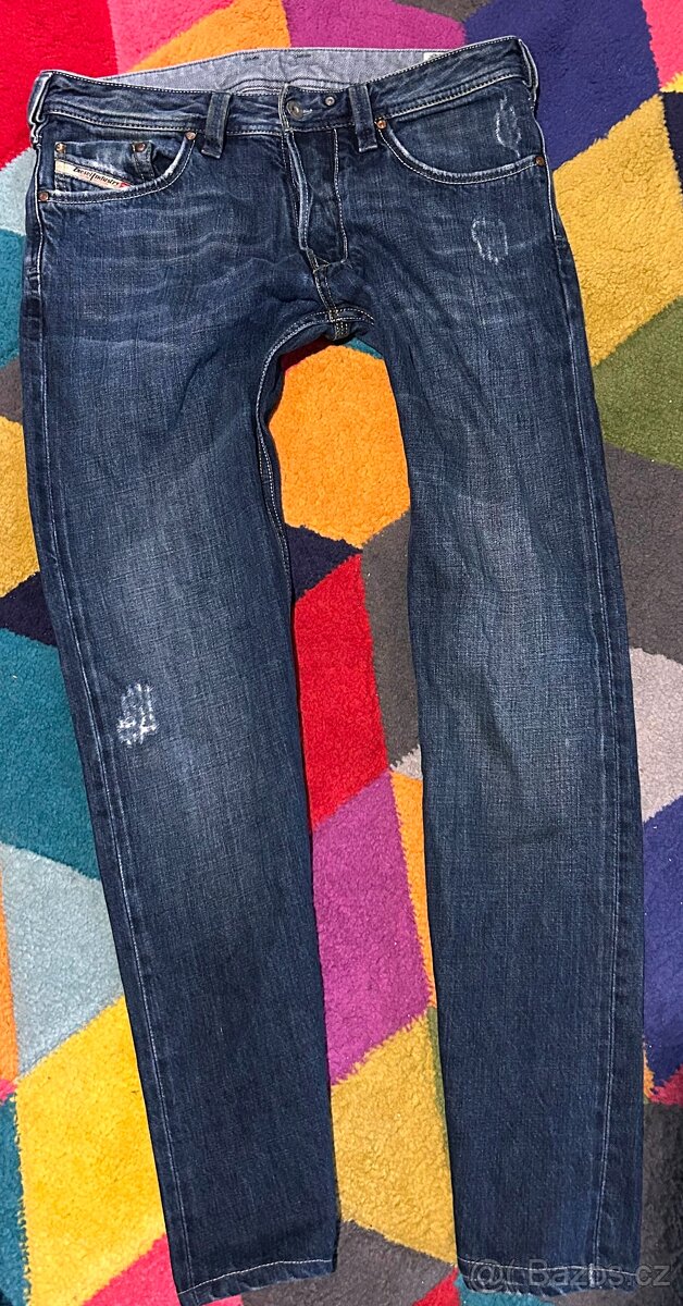 DIESEL YARIK B W30 L 32 PÁNSKÉ STYLOVÉ  JEANS-RIFLE