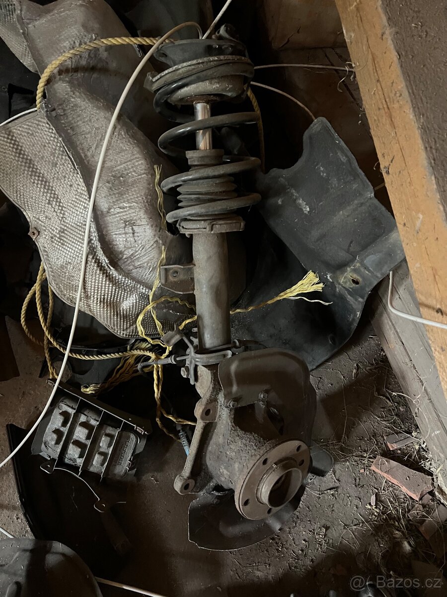 Prodám přední komplet  tlumiče