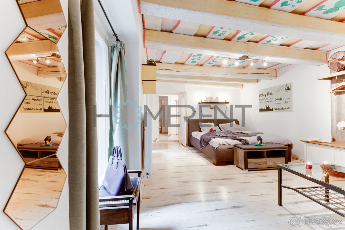 Útulný byt 1+1 s kouzlem staré Prahy – Malostranské náměstí