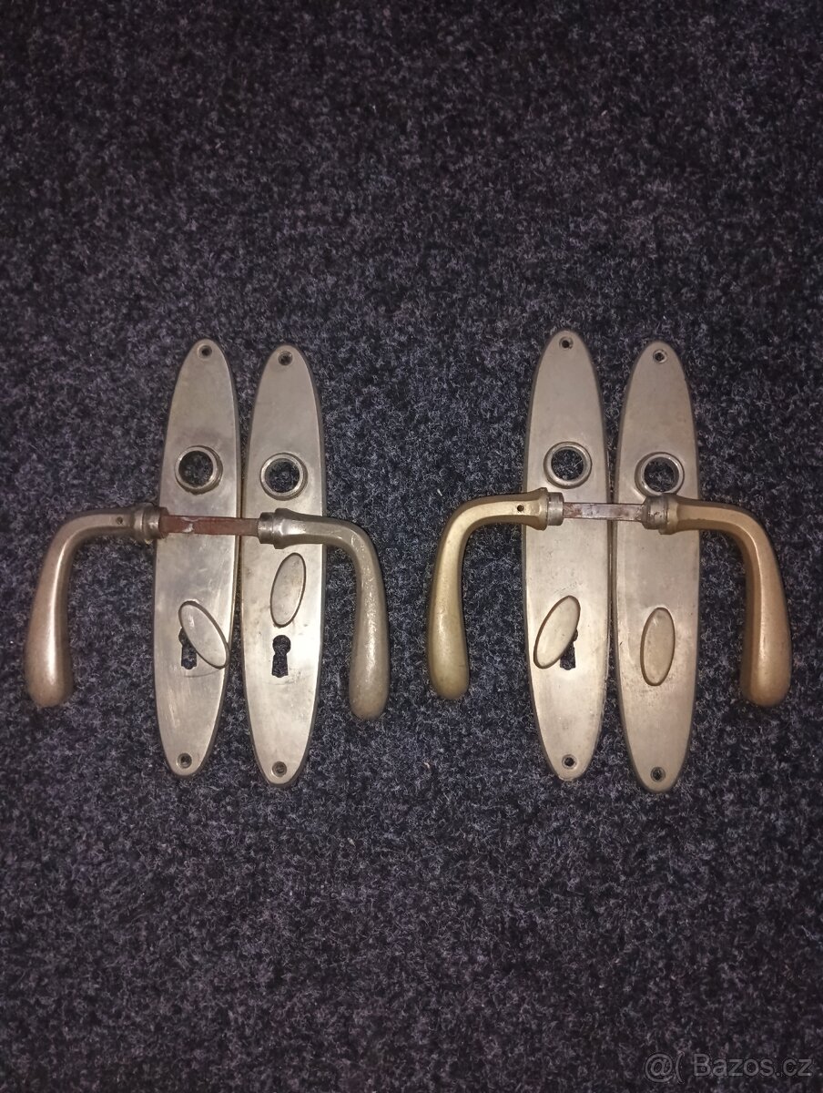 Staré kování mosaz