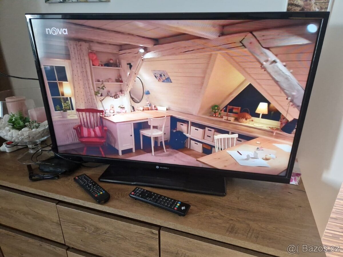 Led tv 100cm + set top box