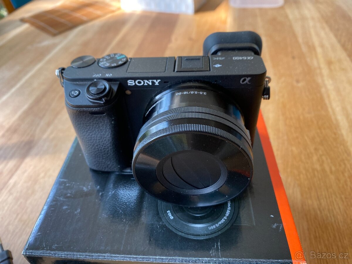 Sony Alpha 6400 + 16-50mm v záruce