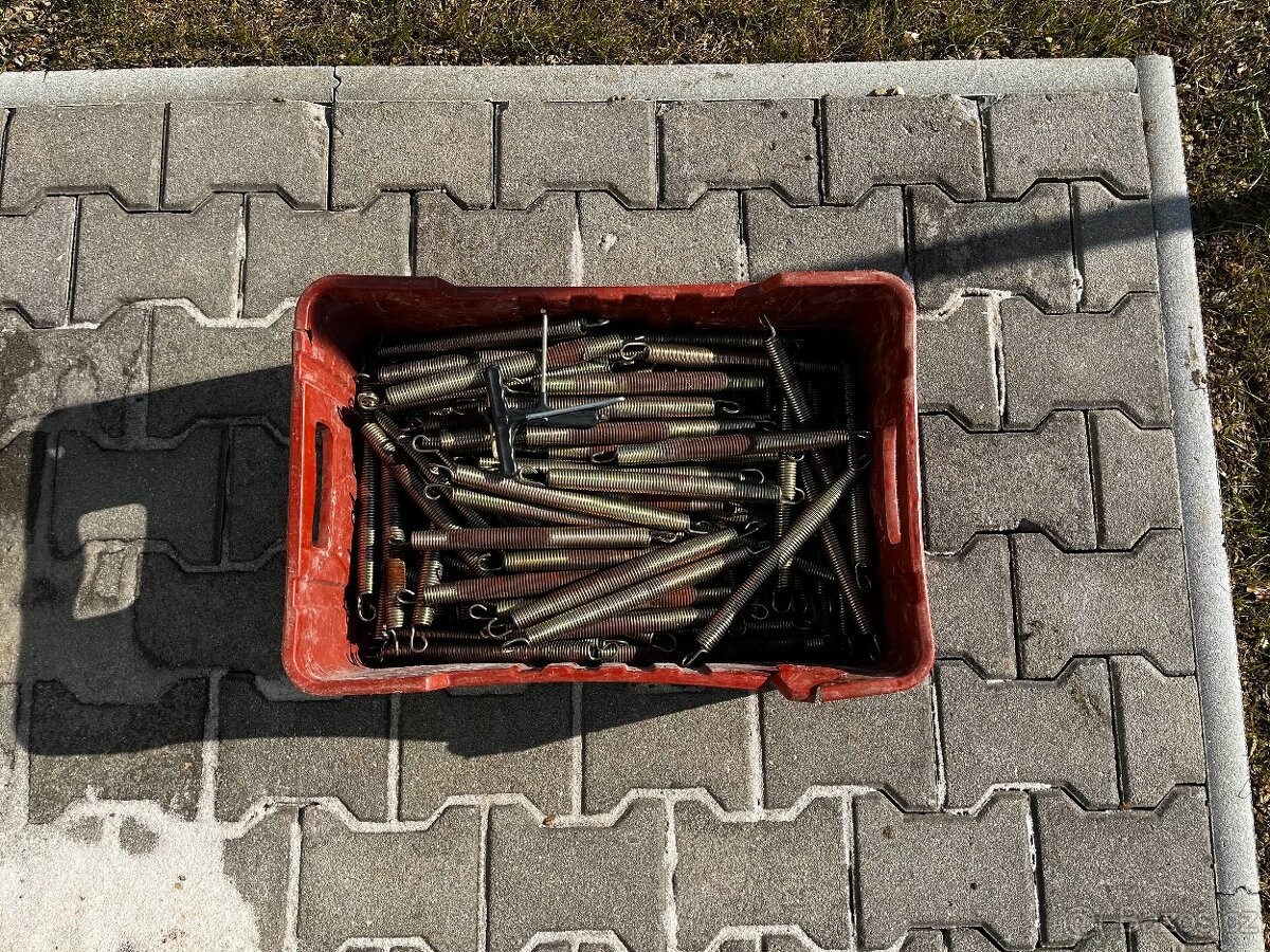 Pružiny k trampolíně 108 ks