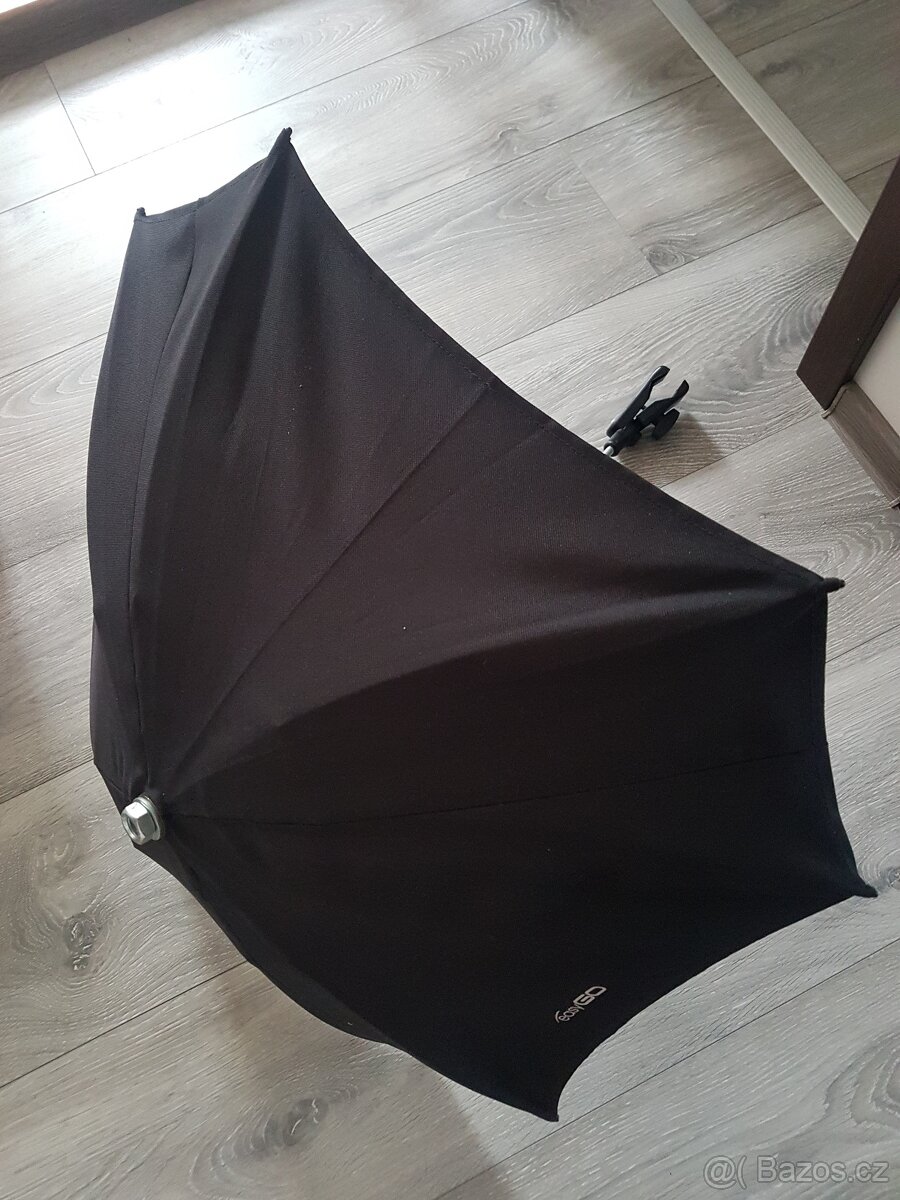 Slunečník ke kočárku