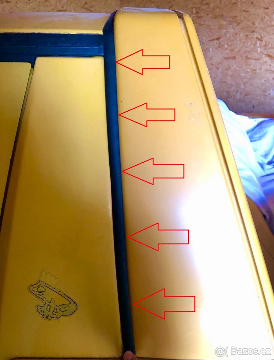 Felicia Pickup/ FUN těsnění "T" mezi kabinu a oblouk (boudu)