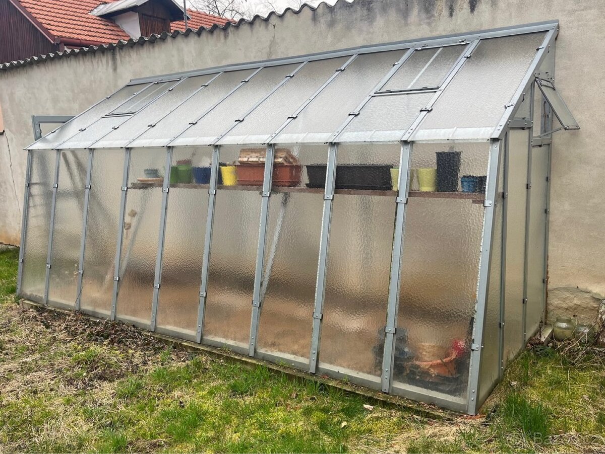Zahradní skleník ke zdi VARIANT