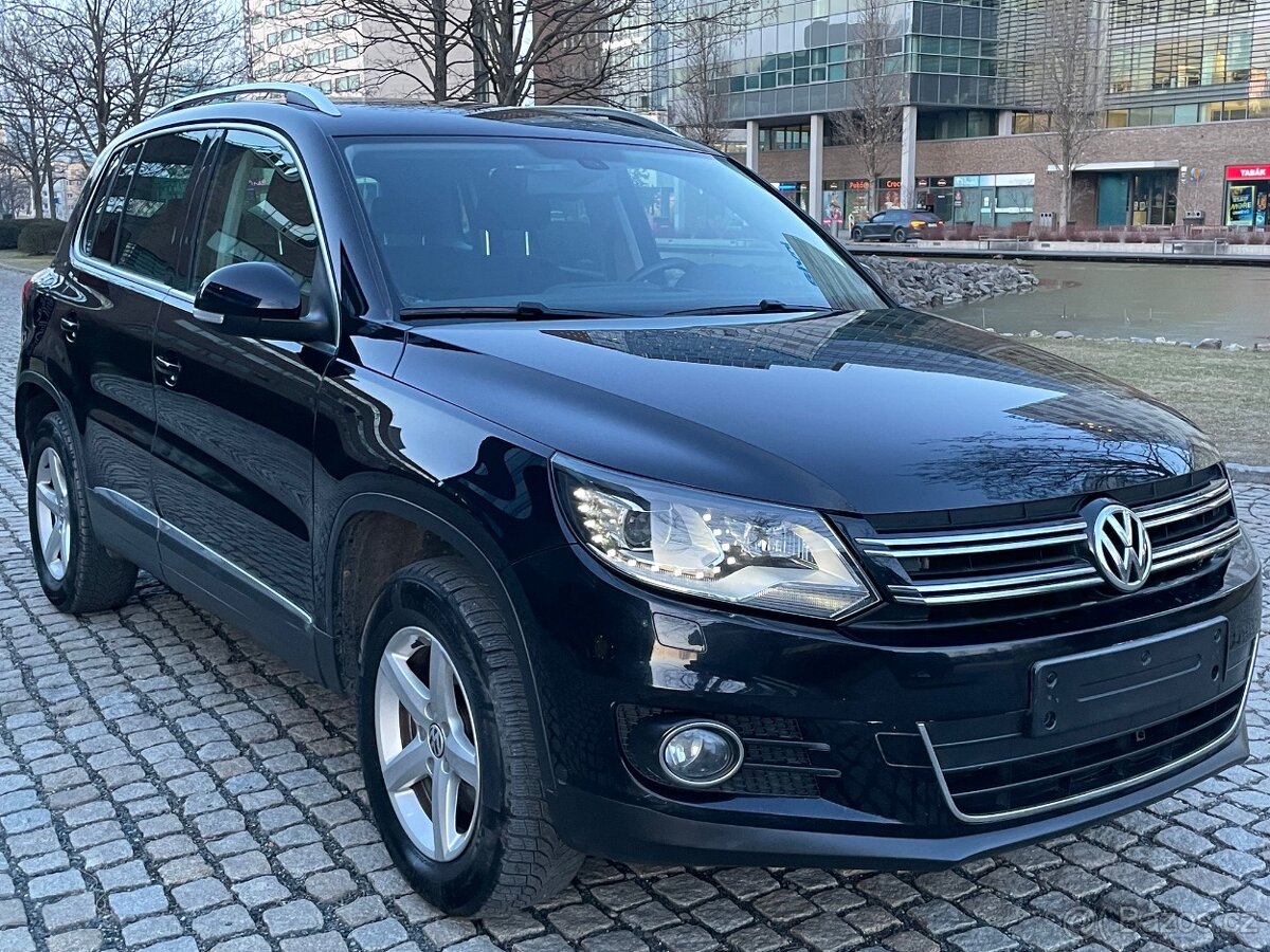 Volkswagen Tiguan 2.0TDI 4x4 MANUÁL LED TAŽNÉ Bi XENONY SENZ