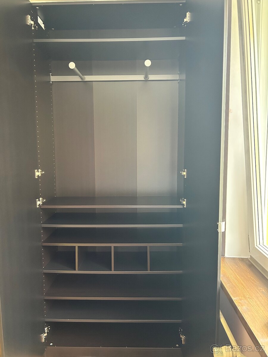 Šatní skříň IKEA