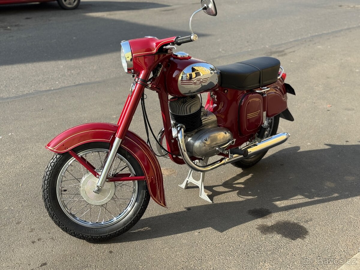 Jawa 250/559 panelka po renovaci