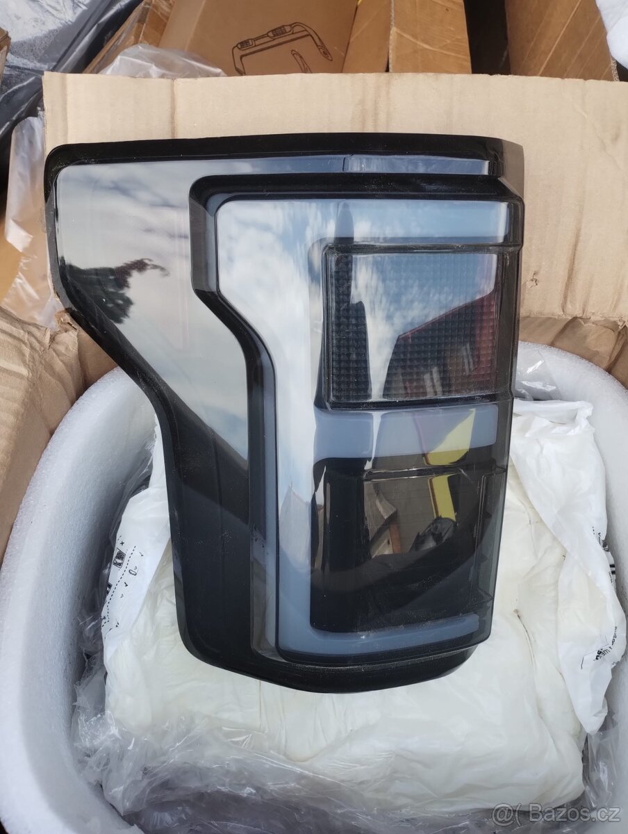 Zadní LED světlo - Ford F-150 - nové