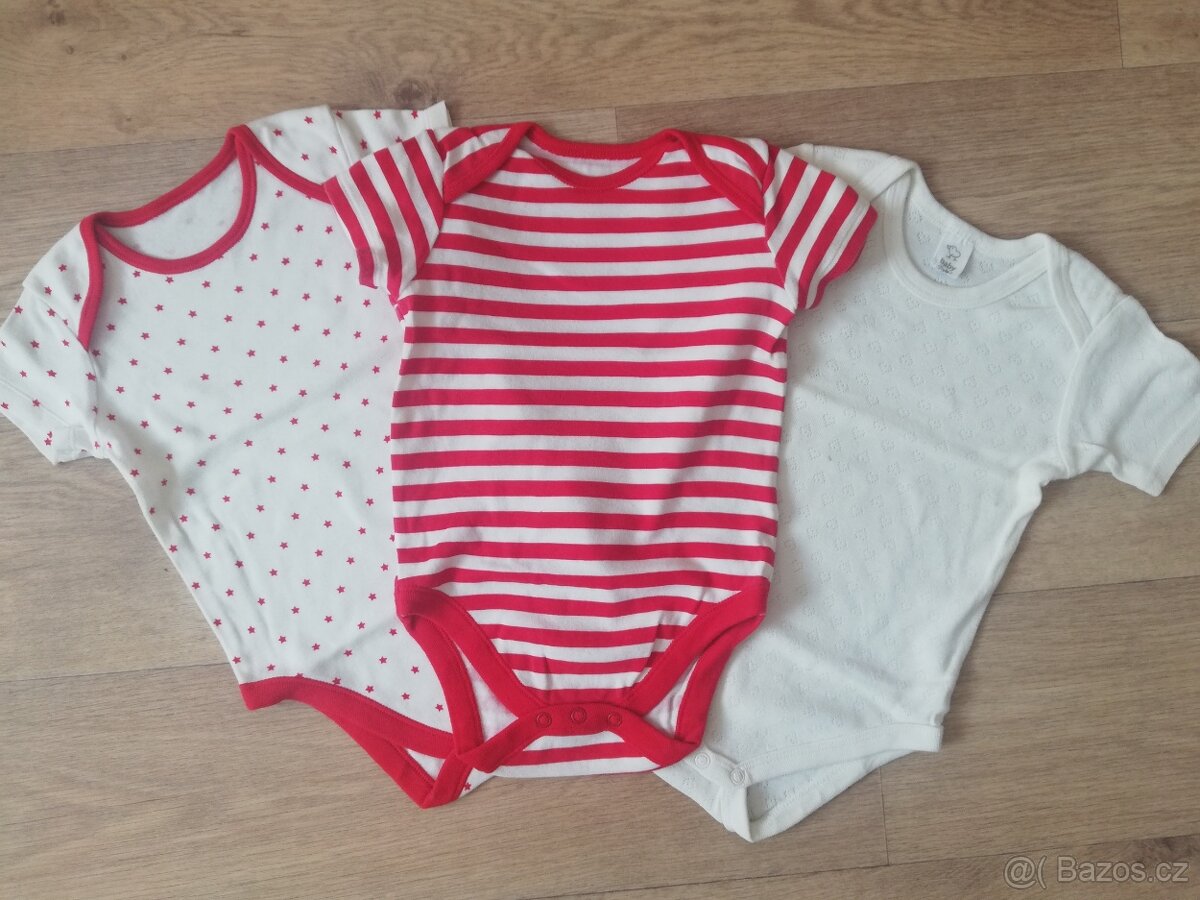 3x Body s krátkým rukávem - 12-18 měsíců