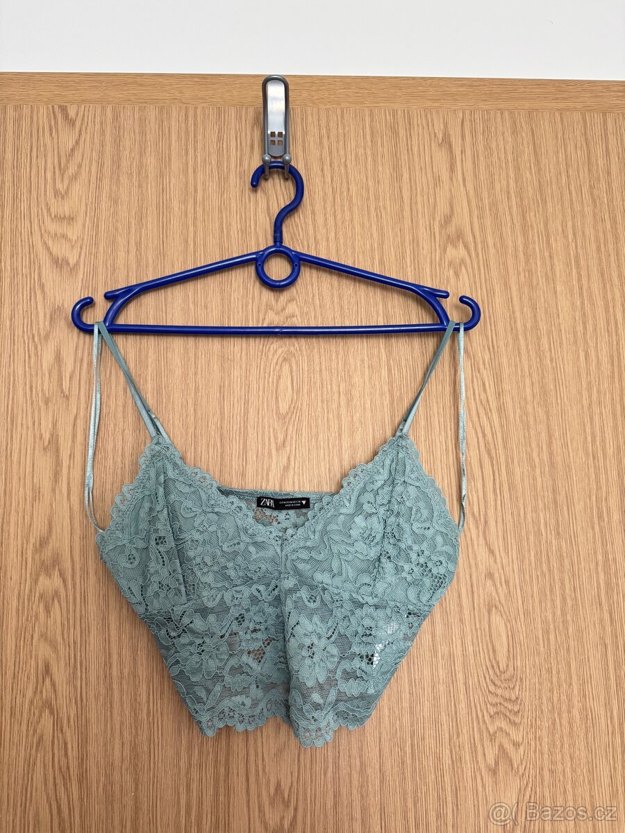 Krajkový crop top Zara