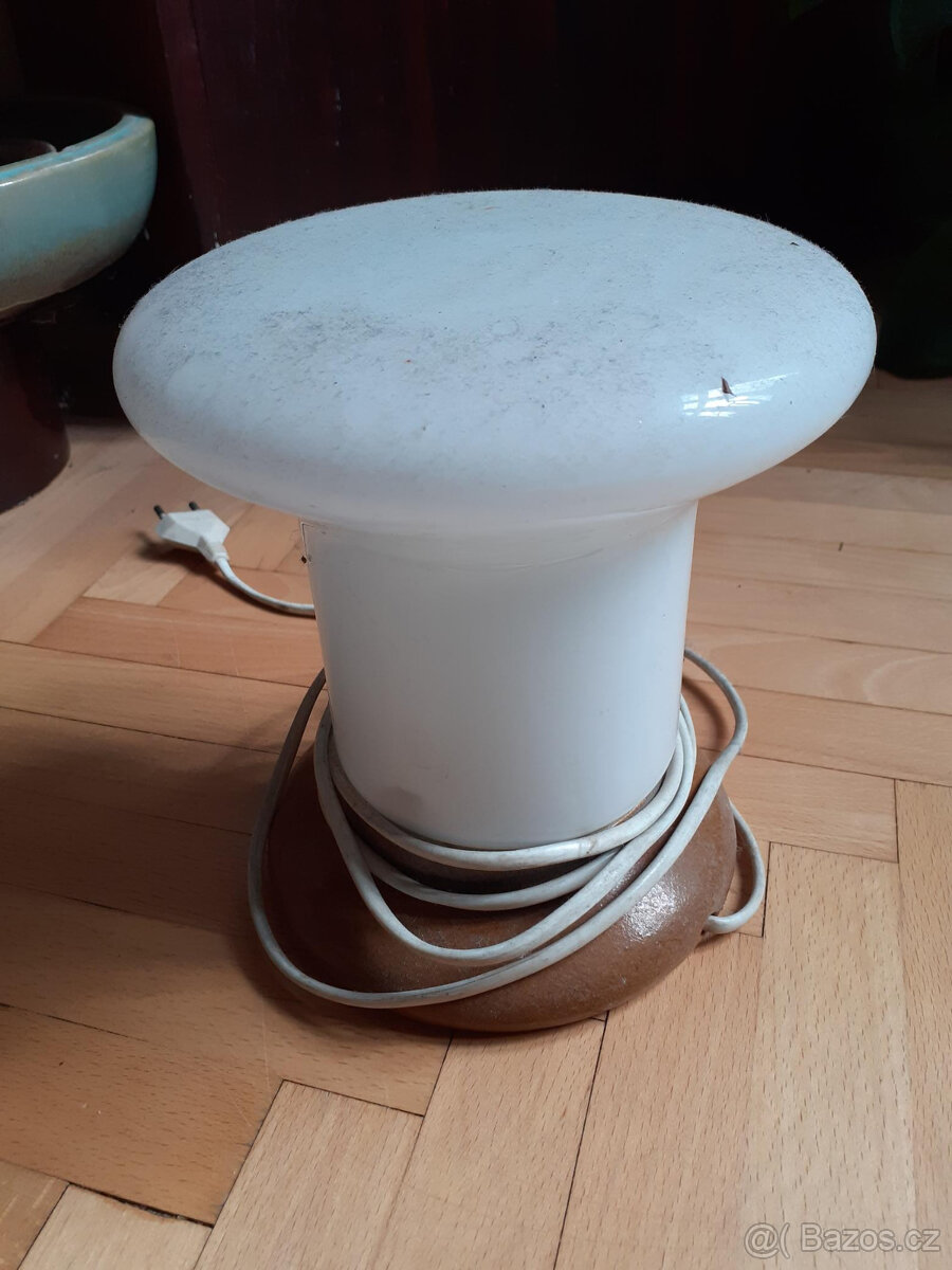 Stolní lampa