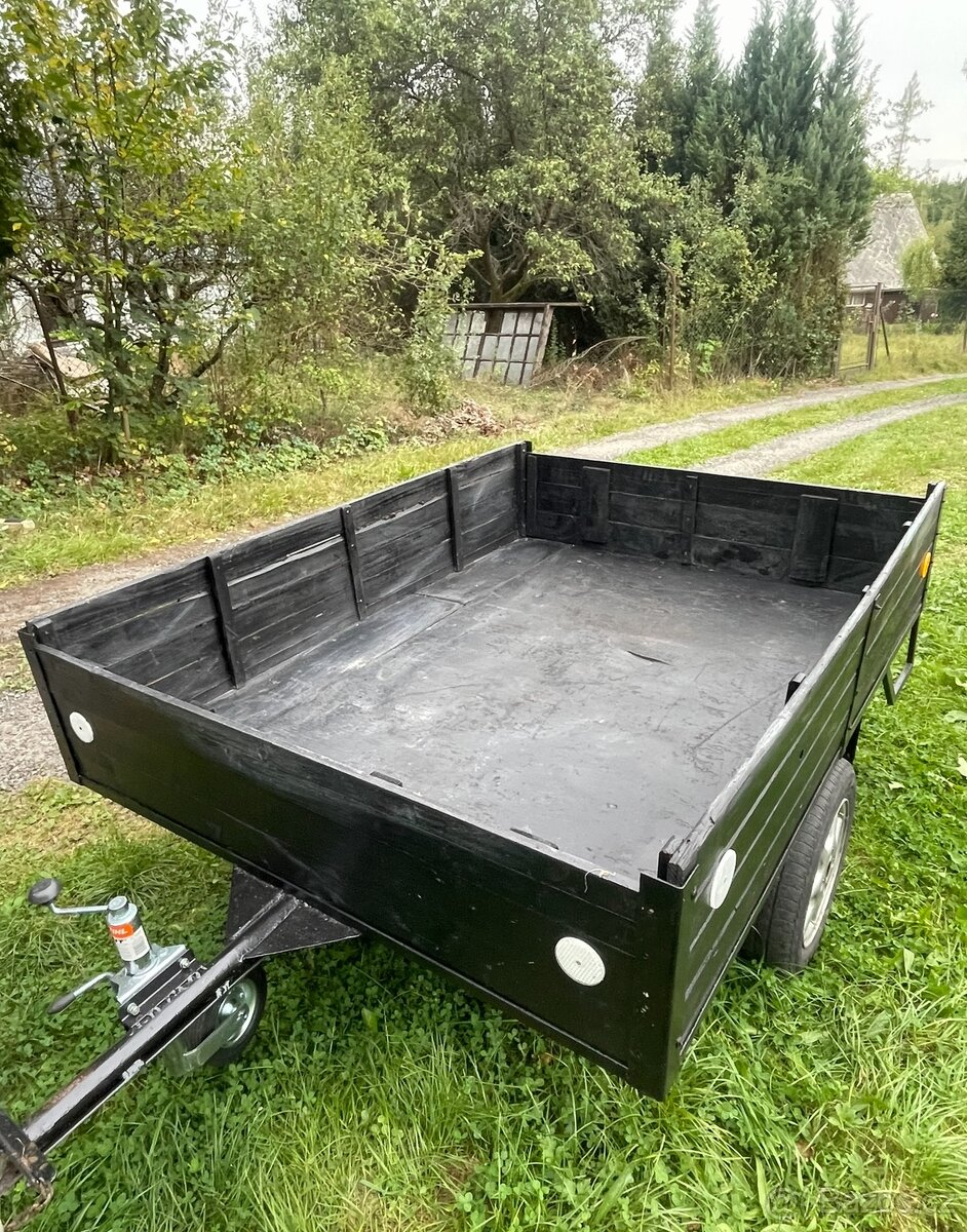 Privesny vozik - kárka - přívěs do 750kg