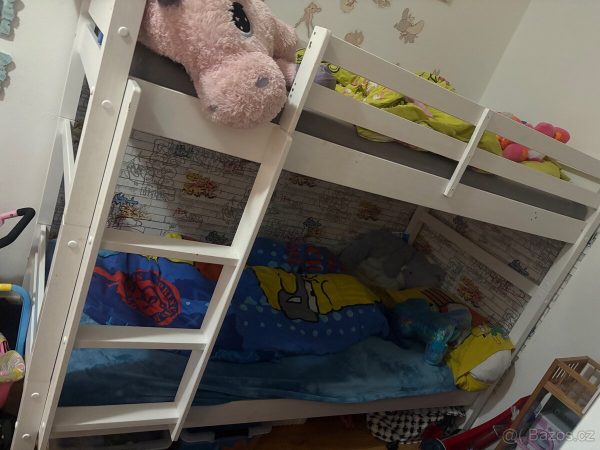 Dvoupatrová postel