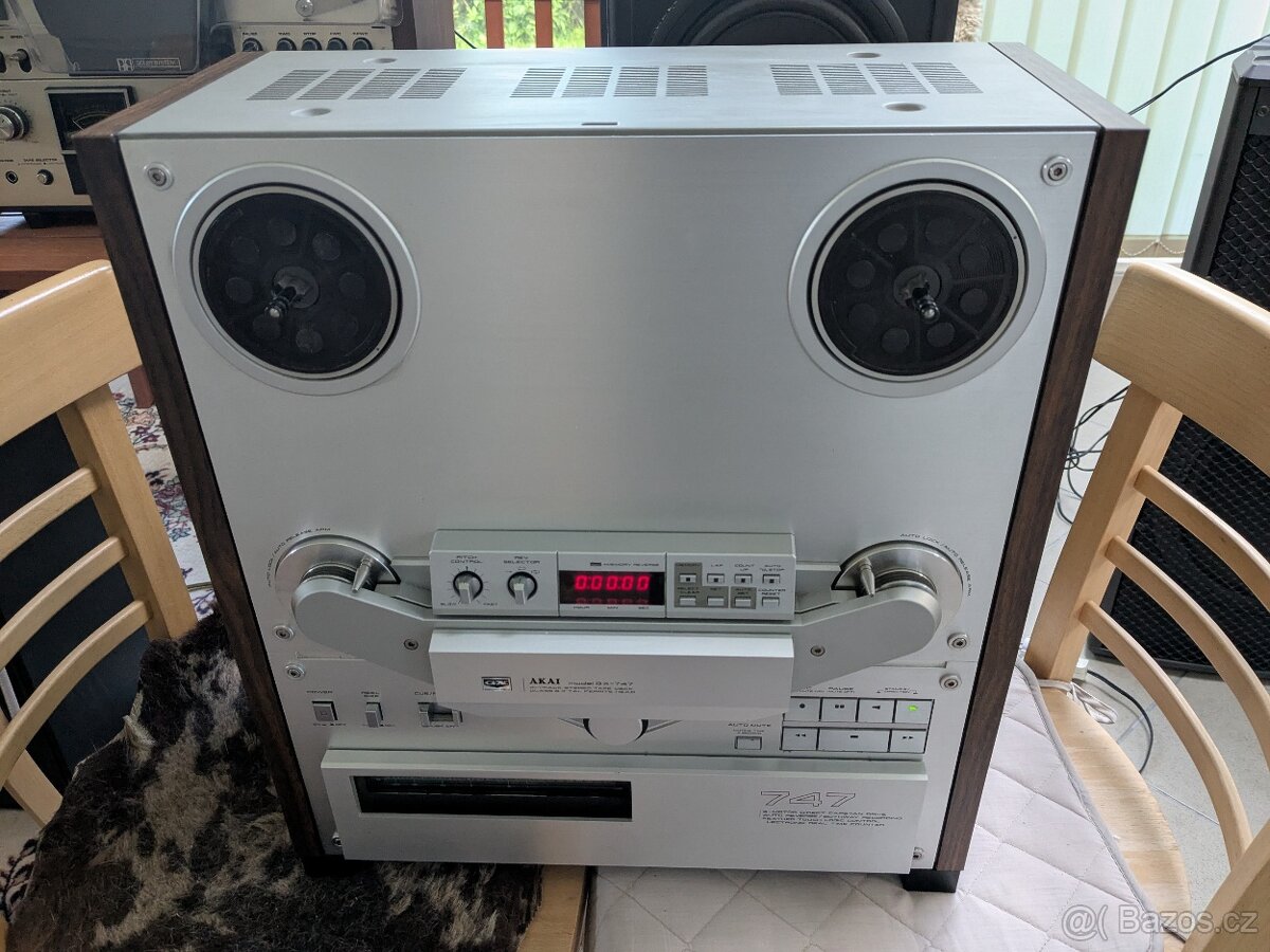 Akai GX-747