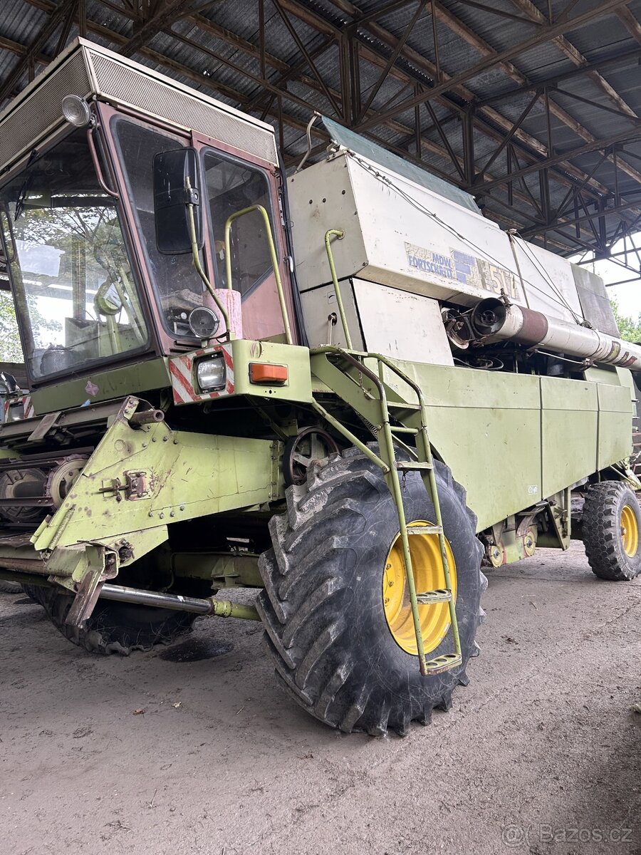Kombajn E 517