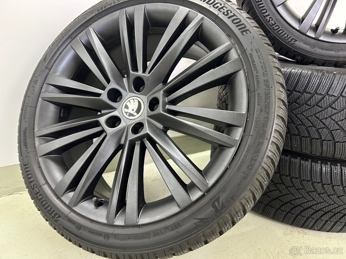 zimní originál sada Škoda Superb III Canopus 19" 5x112