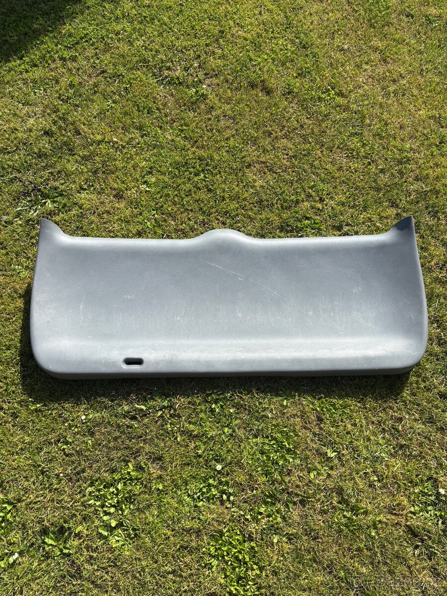 Prodám zadní vyplň kufru Škoda Octavia