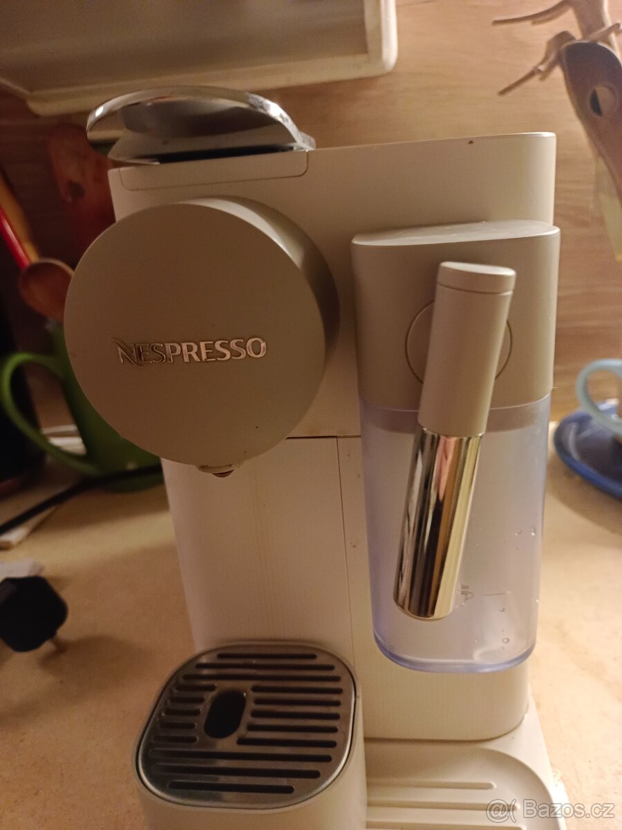 Kávovar DeLonghi