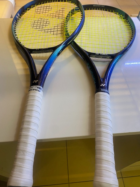 Rakety YONEX EZONE FEEL
