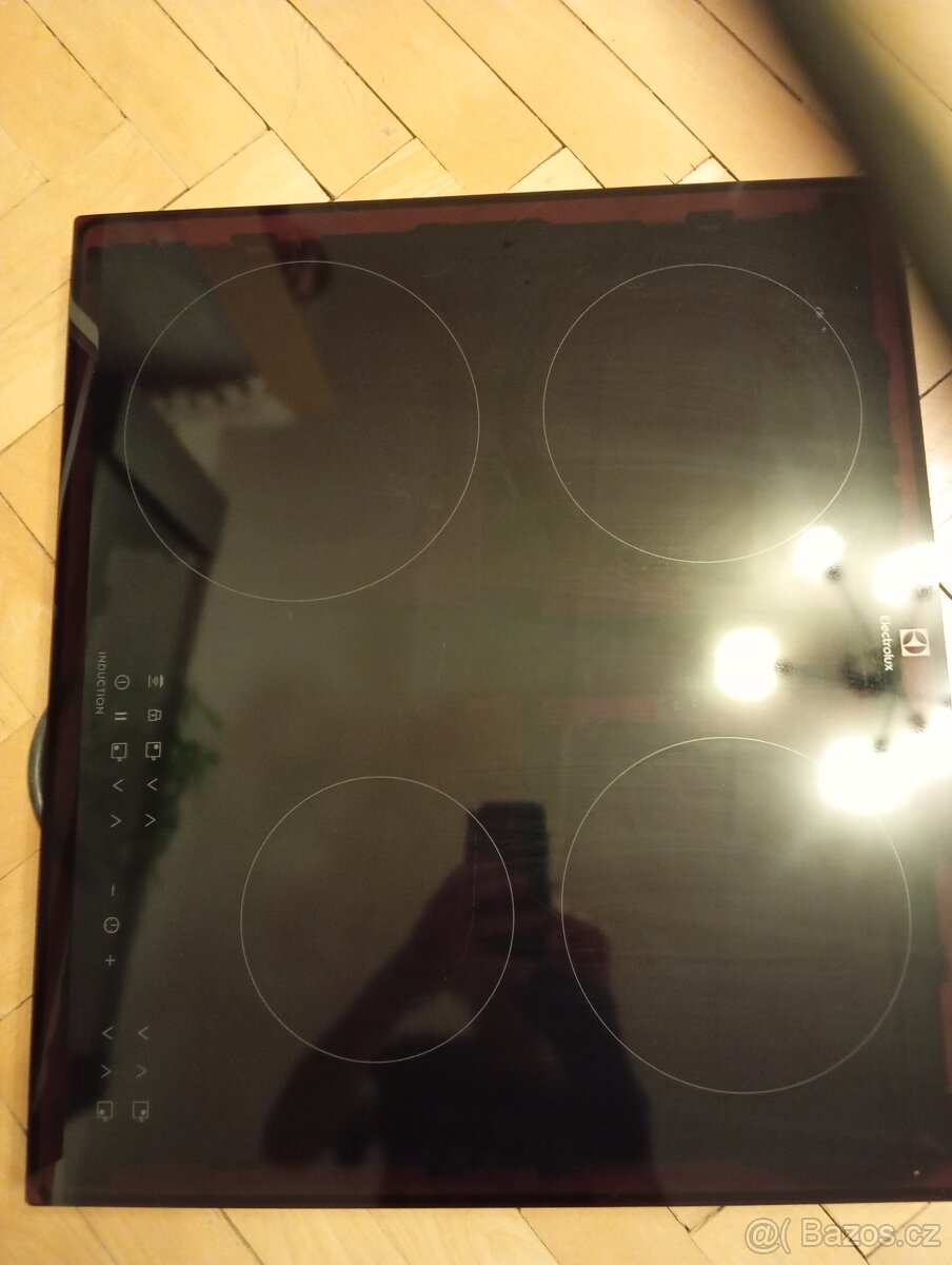 Indukční varná deska Electrolux LIR60433