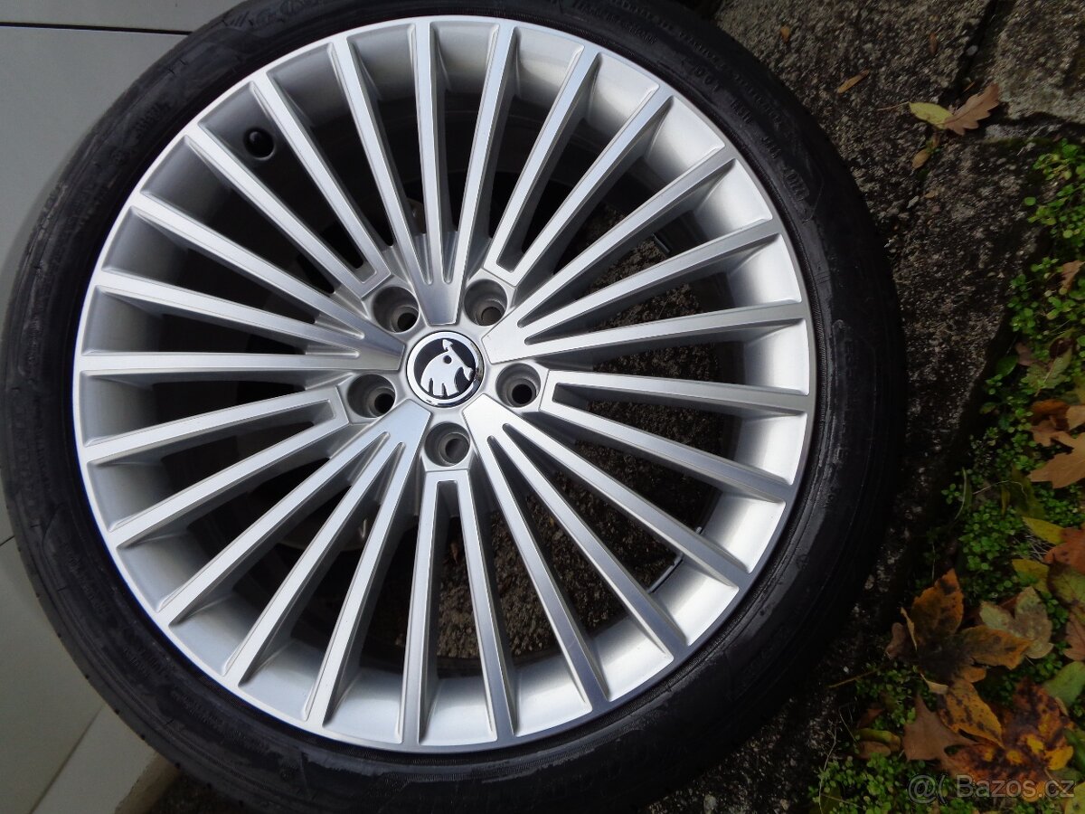 nový originál kola Škoda Superb 19 alu kola 5x112