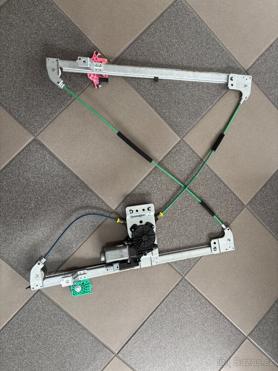 Stahovačka LP skla Peugeot Expert/Scudo/Jumpy 3