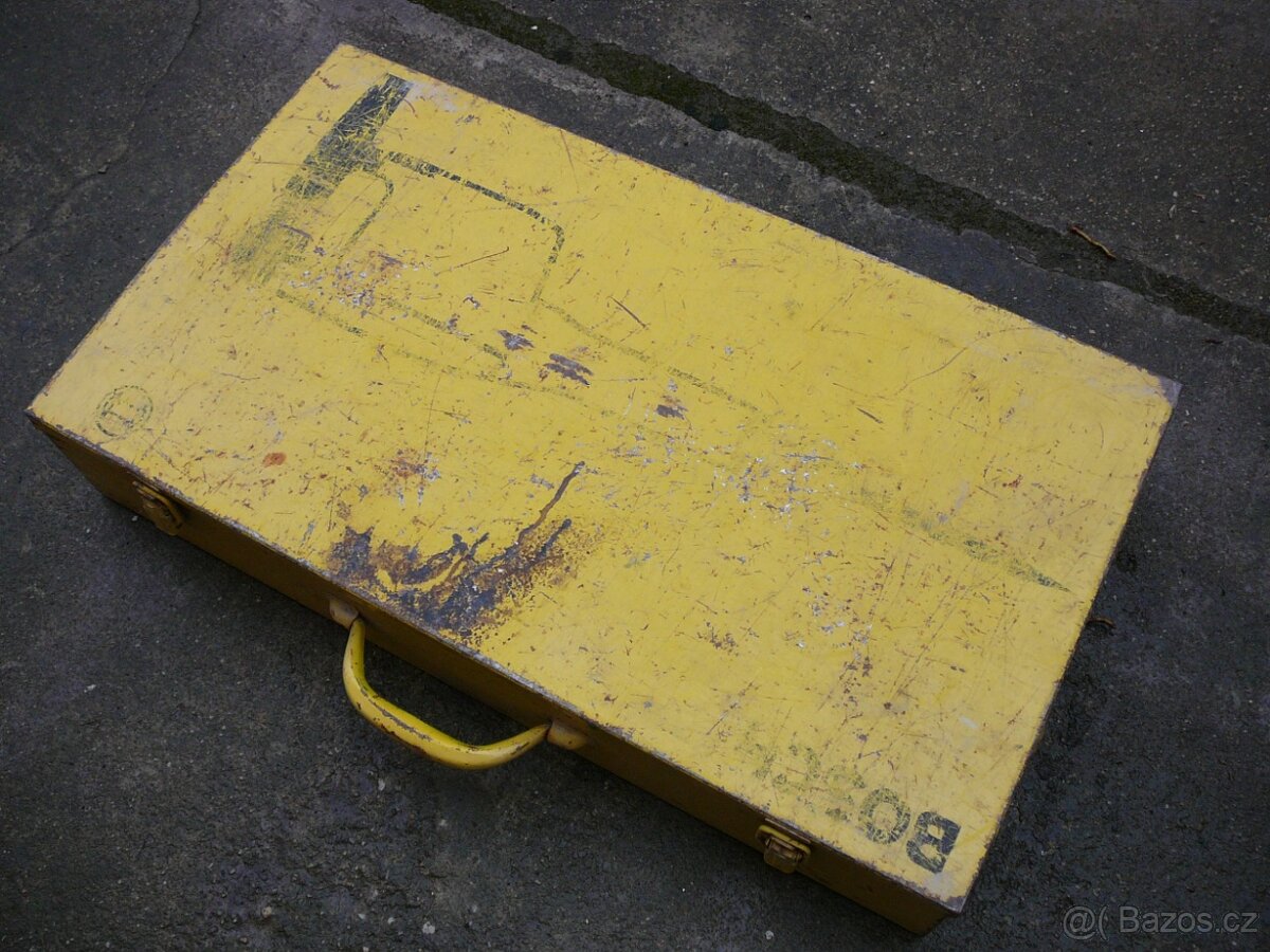 PLECHOVÝ KUFR BOSCH