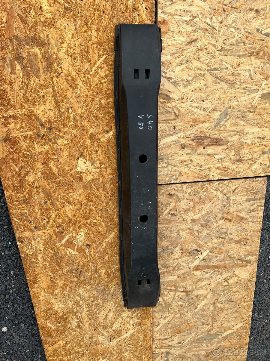 Predni vyztuha absorver volvo s40 v50