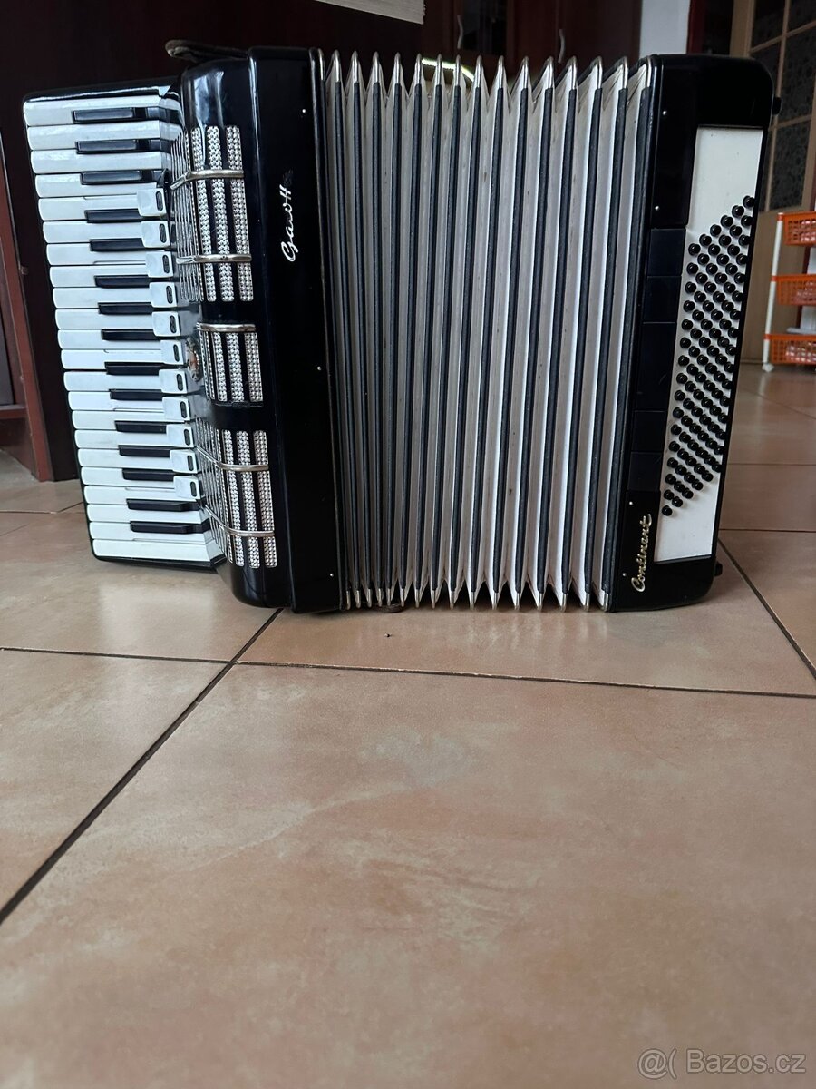 Prodám Akordeon CONTINENT