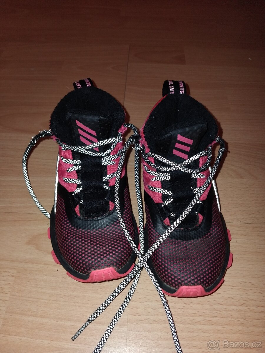 Dětské boty Adidas Rapidsnow 29