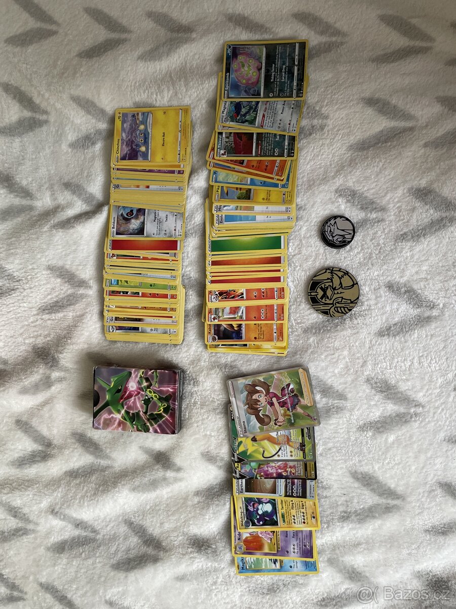 Pokémon karty + 2 žetóny