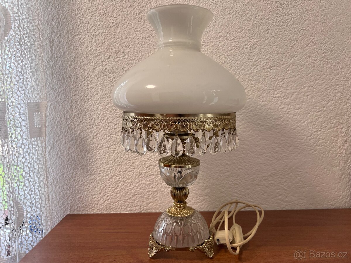 Stolní lampa s ověsky sklo a kov bílé stínidlo