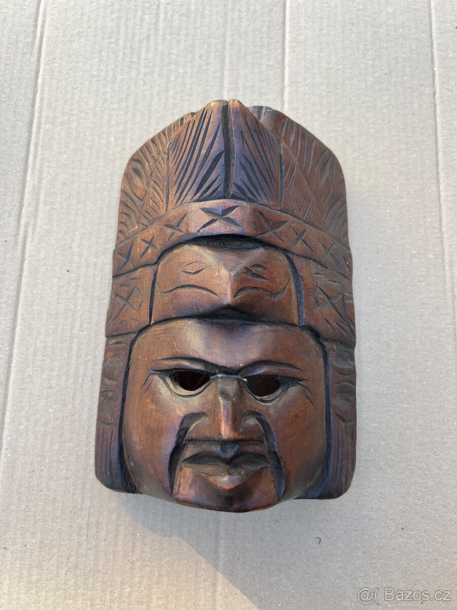 Dřevěné maska