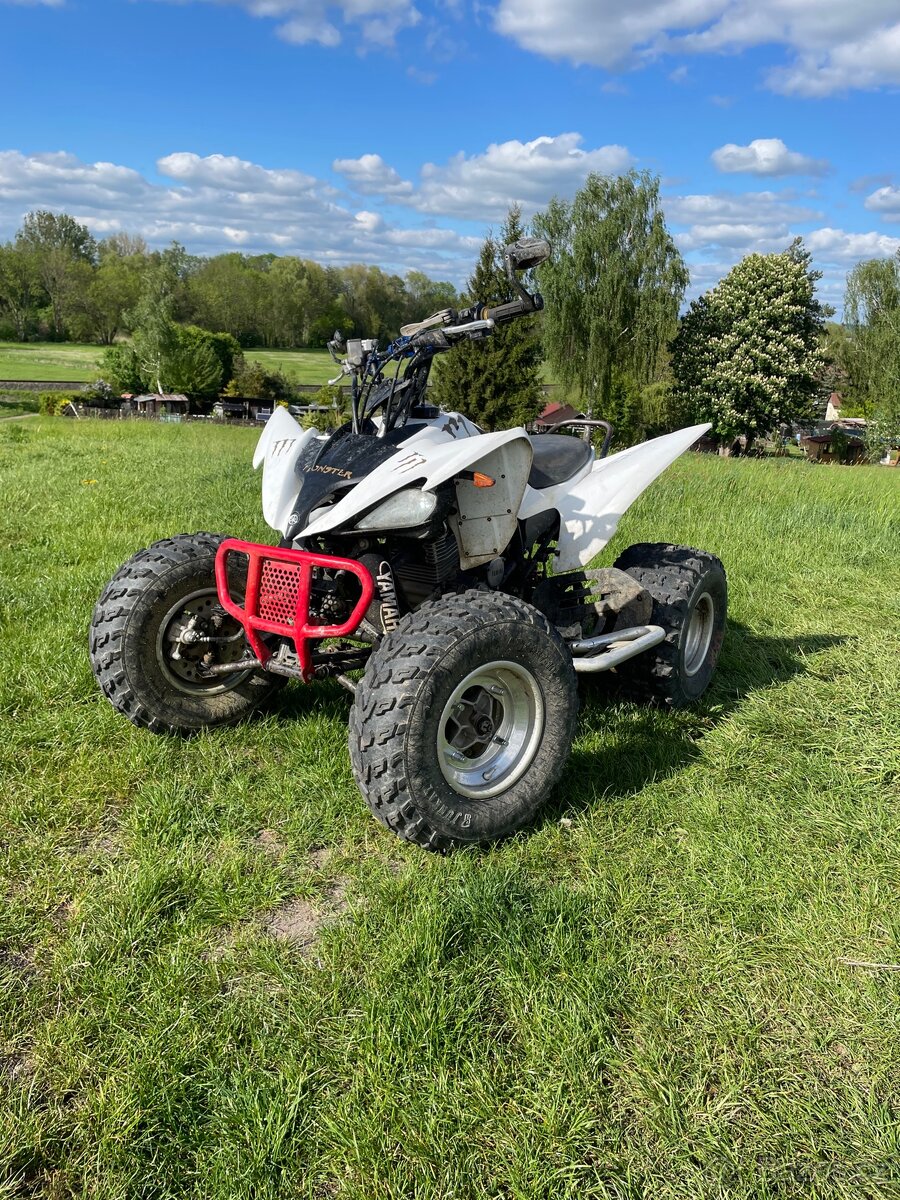 Yamaha raptor 250