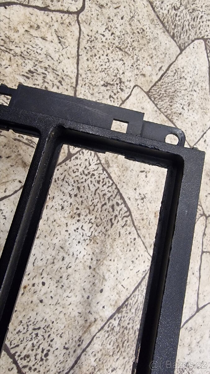BMW E34 - stredovy panel