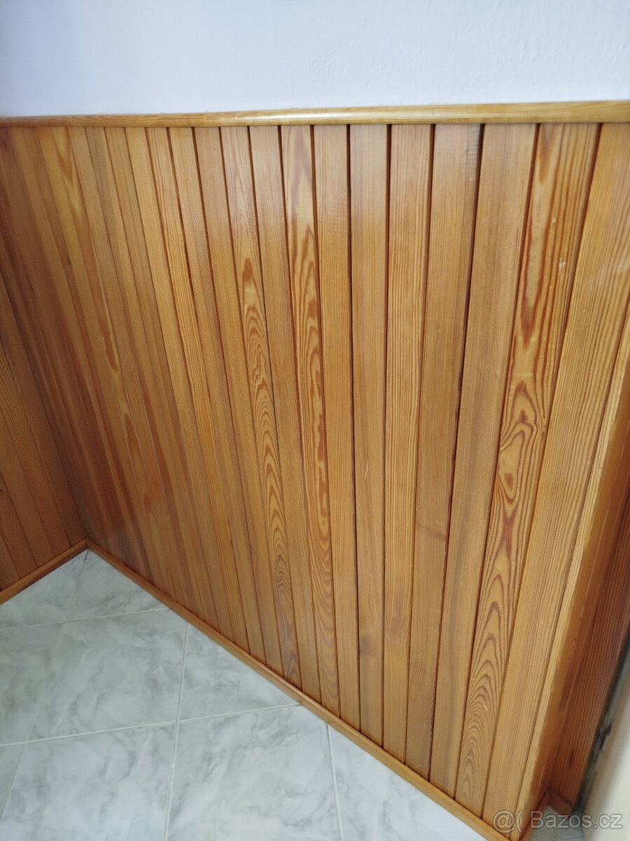 Palubky lakované cca 6 m². Včetně lišt a kotevních prvků.
